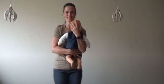 Danza elegante con porteabebés