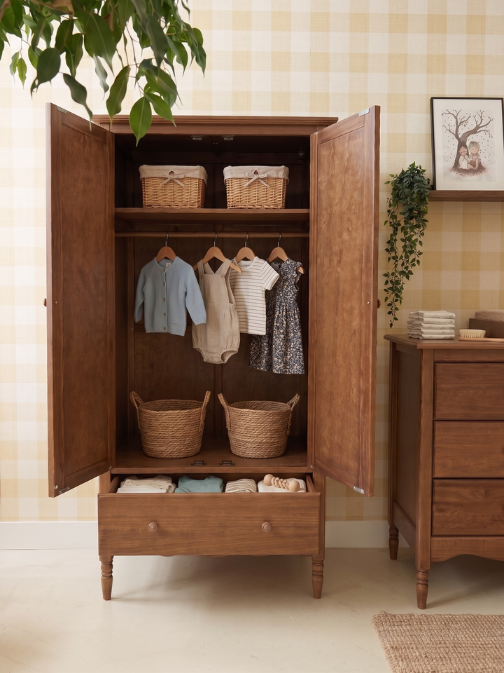Heritage-Kleiderschrank