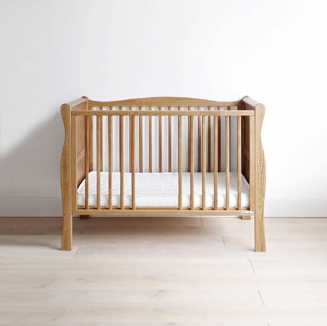 Woodies Woodies Noble Vintage Cot  - Hola BB